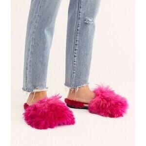 Ariana Bohling Suri Alpaca Fur Slippers Hot Pink Women's Small (6/7) New